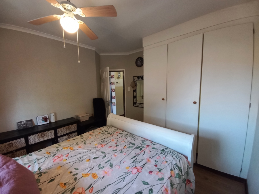 2 Bedroom Property for Sale in Safari Gardens North West